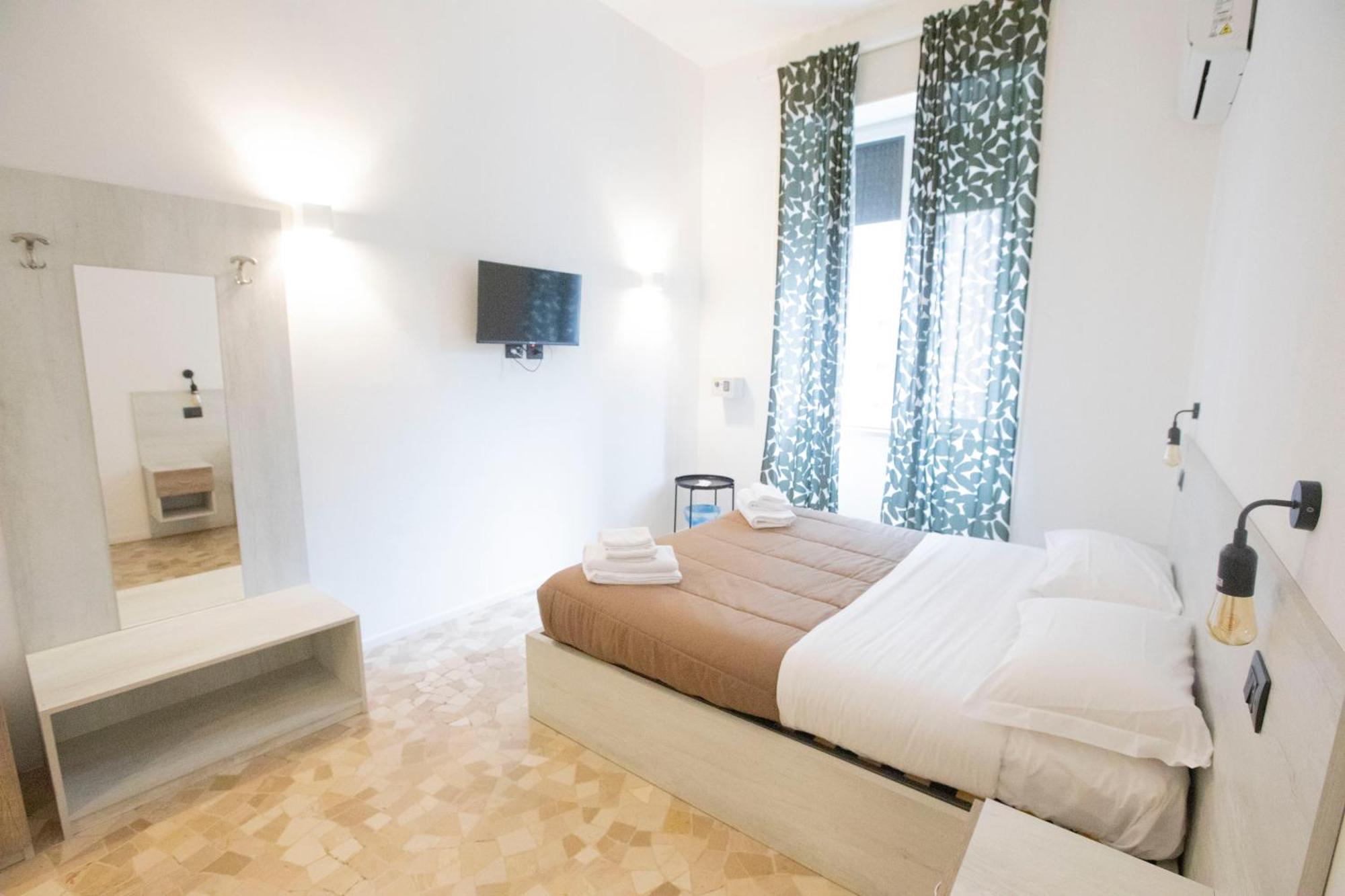 Hall In Center Bed & Breakfast *